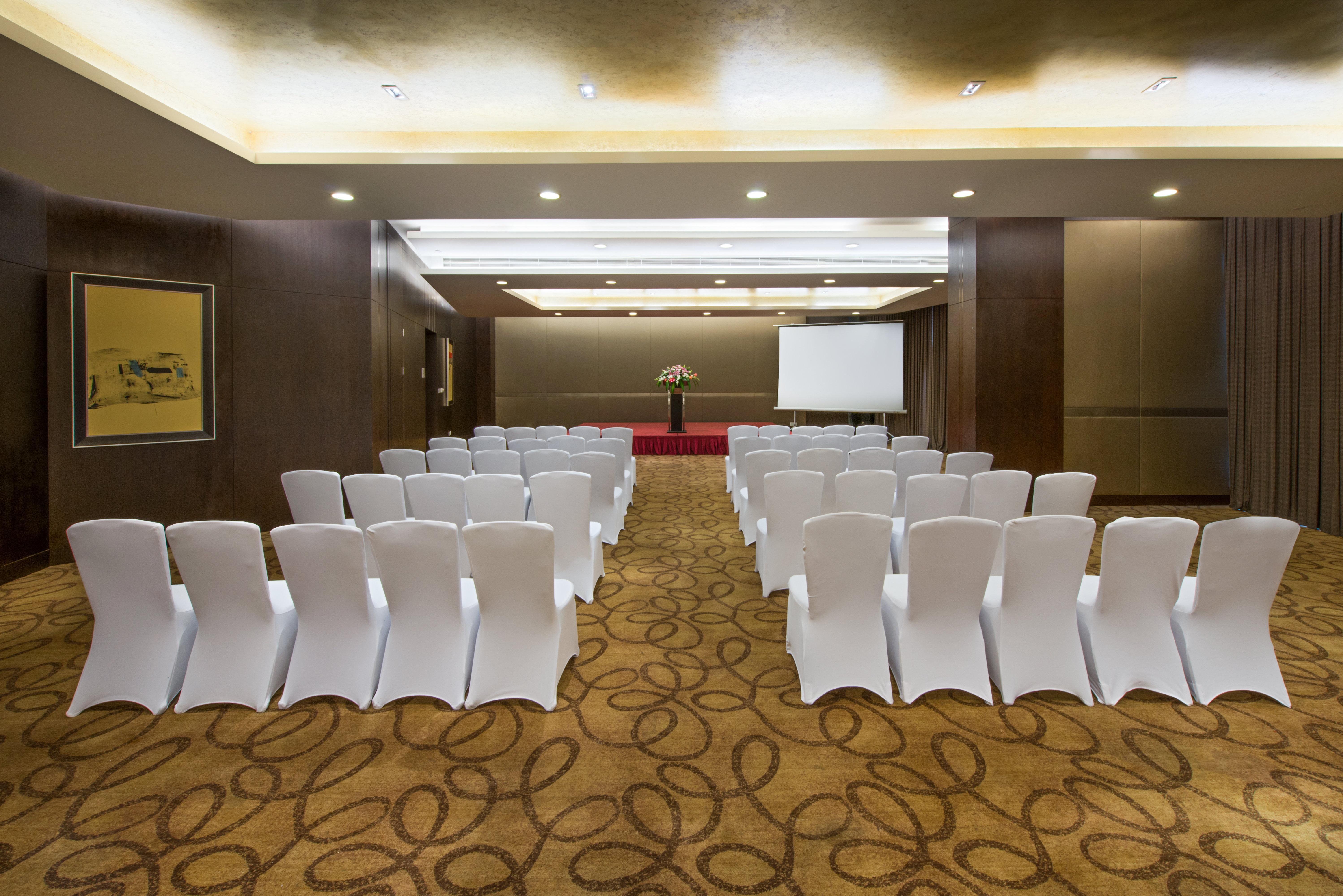 Crowne Plaza Shanghai Xiayang Lake By Ihg Qingpu ภายนอก รูปภาพ